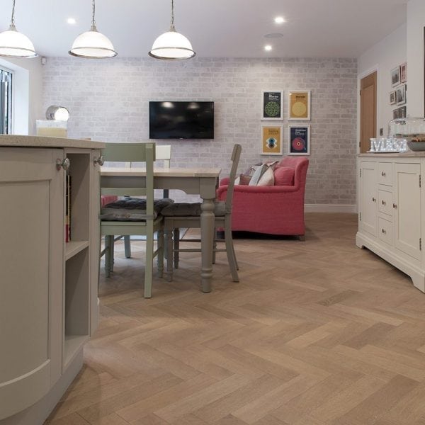 V4 WOOD FLOORING ZIGZAG ZB102