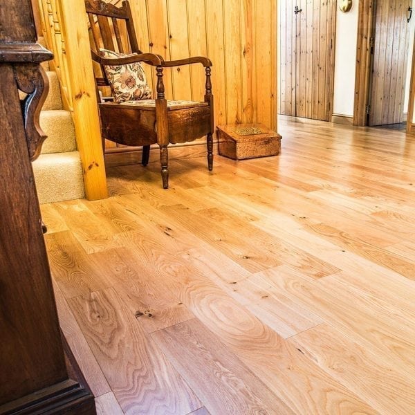 V4 Wood Flooring Eiger Petit