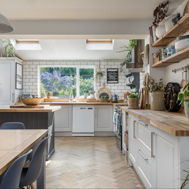kitchen with zigzag frozen umber 1
