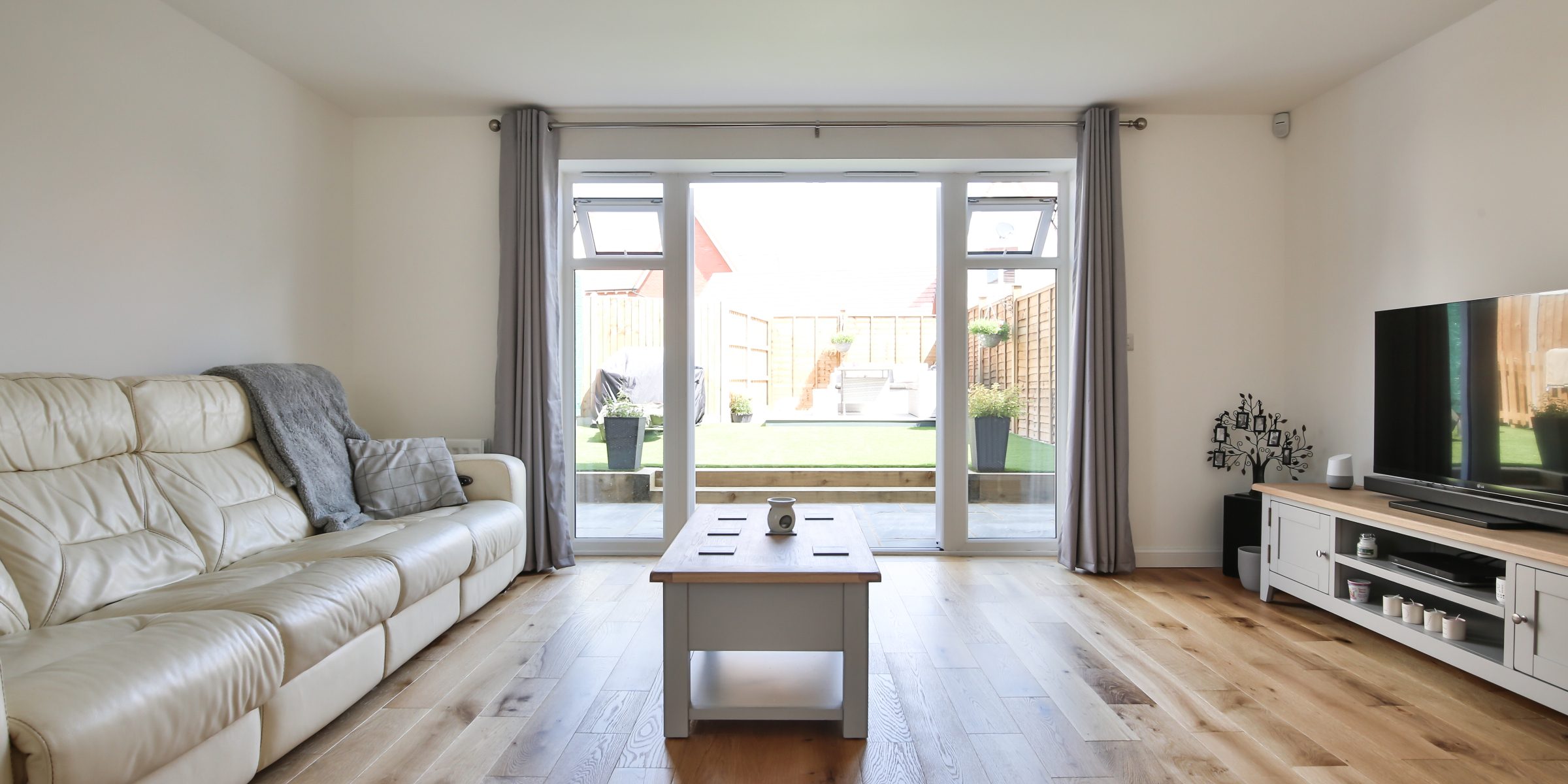 Swindon home with Eiger Petit wood floors 8